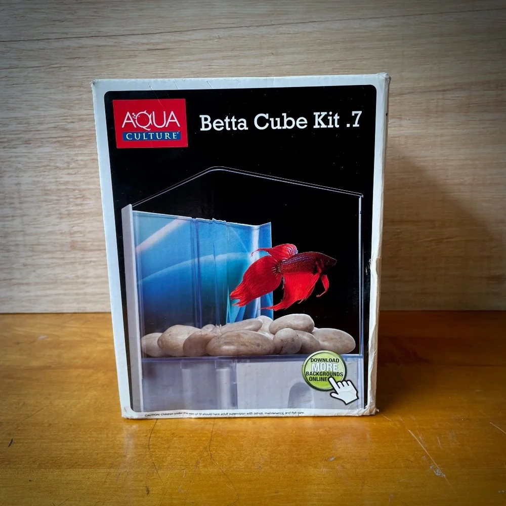New in Box Beta Cube Kit, Aqua Culture (fish tank)